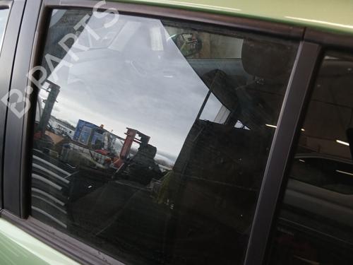 Dør rude ventre bagtil SUZUKI SPLASH (EX) 1.0 (A5B310) (65 hp) 31359120