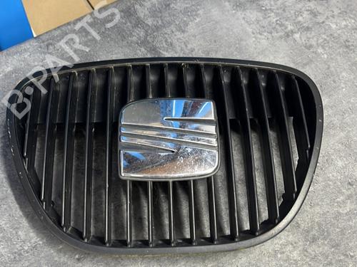 Used Grille Grille SEAT IBIZA III (6L1) 1.9 SDI (64 hp) 33475597 33475597