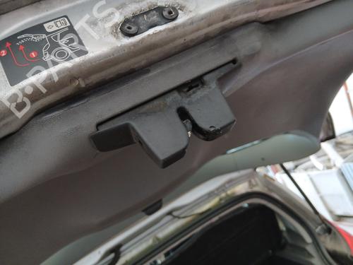 Used Tailgate lock RENAULT SCÉNIC II (JM0/1_) 1.5 dCi (JM1E, JM16) (106 hp) 32671404