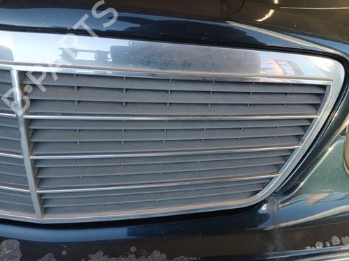 Grille MERCEDES-BENZ E-CLASS T-Model (S210) E 270 T CDI (210.216) | BP31907652C40 