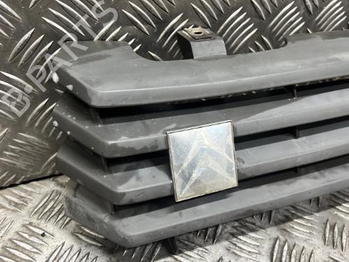 Used Grille Grille 21277573 21277573