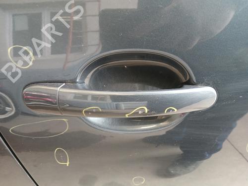 Højre fortil udvendigt håndtag VW POLO IV (9N_, 9A_) 1.9 TDI (101 hp) 31907603