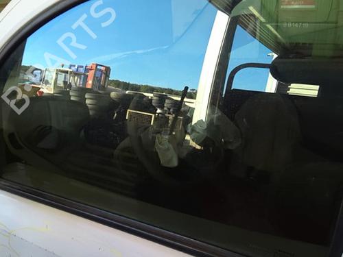 front-left-door-window-renault-kangoo-express-fw01_-2008-39937833 main image