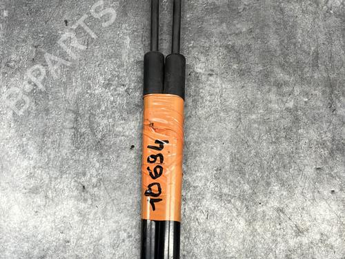 tailgate-lift-support-toyota-auris-_e18_-2012-2013-2014-2015-2016-2017-2018-2019-26147799 main image