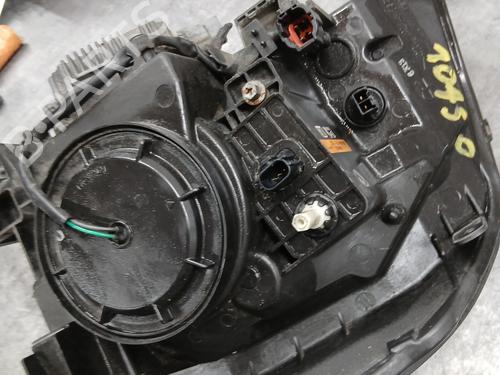 Right headlight NISSAN X-TRAIL I (T30) 2.2 Di 4x4 | BP28124670C29 