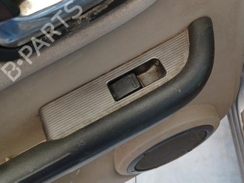 Used Left rear window switch NISSAN X-TRAIL I (T30) 2.2 Di 4x4 (114 hp) 28094046