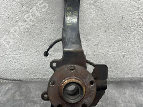 Used Right front steering knuckle VW PASSAT B5 (3B2) 1.9 TDI (110 hp) 27237884