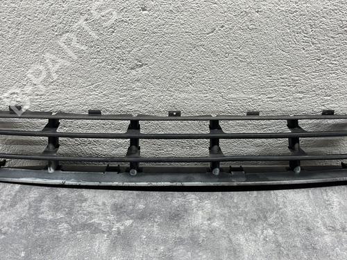 Grill VW GOLF IV (1J1) 1.9 TDI (130 hp) 21281664