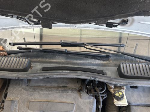 Used Front wiper motor FORD C-MAX II (DXA/CB7, DXA/CEU) 2.0 TDCi (140 hp) 31270588