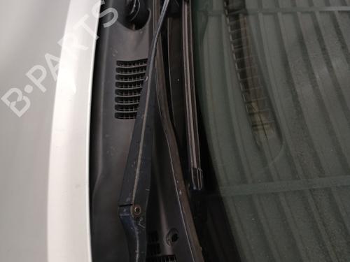 Front windshield wiper arm TOYOTA RAV 4 II (_A2_) 2.0 D 4WD (CLA20_, CLA21_, CLA20R, CLA21R) | BP30109394C143