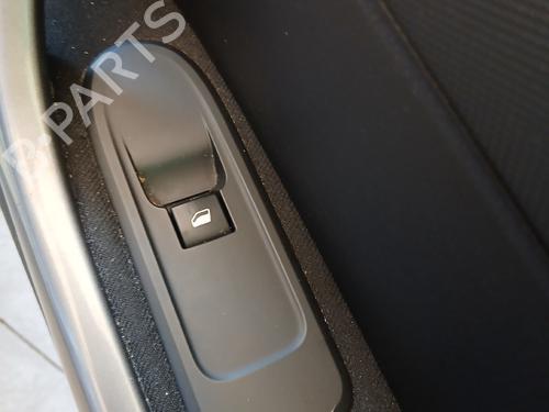 Used Right front window switch Right front window switch 38092431 38092431