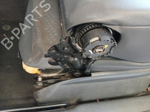 Sæde højre fortil VW POLO (9N_, 9A_) 1.4 TDI (75 hp) 28071394