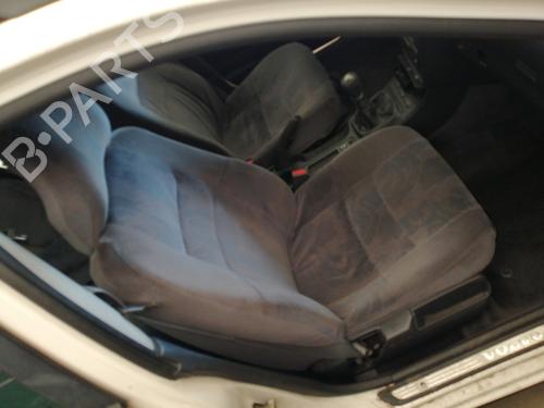 Used Right front seat VOLVO V40 Estate (645) 1.6 (105 hp) 24402794
