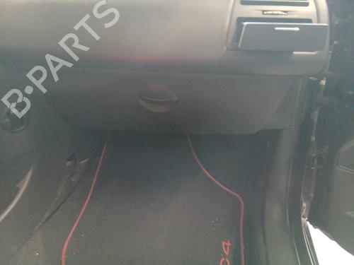 Used Glove box CITROËN C4 Coupe (LA_) 2.0 HDi (136 hp) 32269963