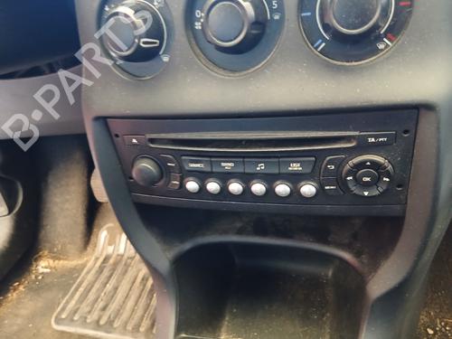 Used Radio Radio CITROËN C3 II (SC_) 1.1 i (60 hp) 36170413 36170413