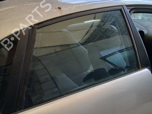 Dør rude højre bagtil Dør rude højre bagtil SEAT IBIZA III (6L1) 1.4 TDI (75 hp) 35803584 35803584