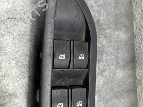 Used Left front window switch RENAULT LAGUNA II Grandtour (KG0/1_) 1.9 dCi (125 hp) 27523940