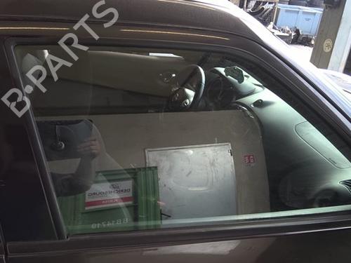 Used Front right door window Front right door window 39215800 39215800
