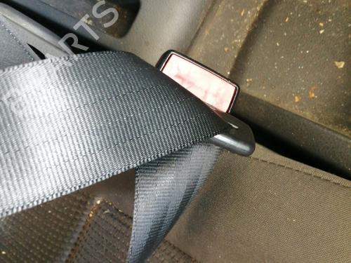 Used Seat buckle VW POLO (9N_, 9A_) 1.4 TDI (80 hp) 25376216