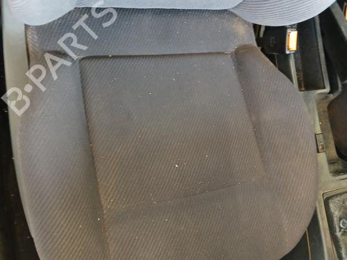 Sæde højre fortil Sæde højre fortil AUDI 80 B4 Saloon (8C2) 1.9 TDI (90 hp) 29528688 29528688