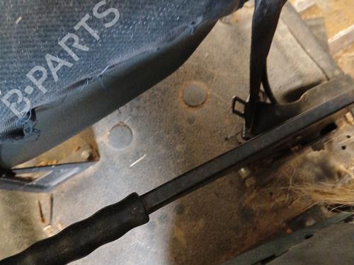 Used Hand brake RENAULT TRAFIC Bus (T_, P_, V_) 1.9 D (60 hp) 28544724