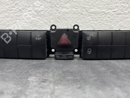 Used Warning switch MERCEDES-BENZ CLC-CLASS (CL203) CLC 220 CDI (203.708) (150 hp) 21277230