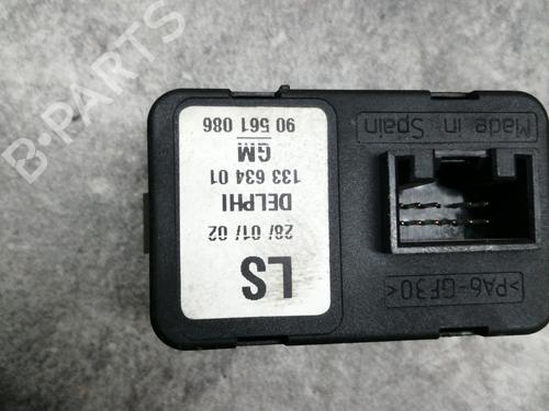 Left front window switch OPEL ZAFIRA A MPV (T98) 2.2 DTI 16V (F75) | BP25864281I27 - Image 2