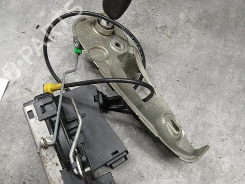 Used Front left lock OPEL VIVARO A Van (X83) 2.0 CDTI (F7) (114 hp) 32188367