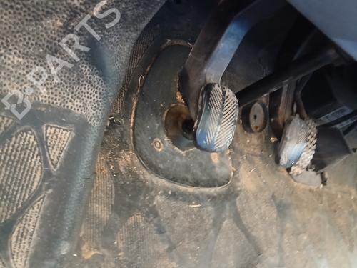 Used Clutch pedal Clutch pedal 38269699 38269699