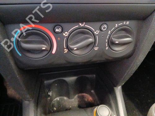 AC Styreenhet / Manøvreringsenhet RENAULT CLIO II (BB_, CB_) 1.2 16V (BB05, BB0W, BB11, BB27, BB2T, BB2U, BB2V, CB05,... (75 hp) 30412967