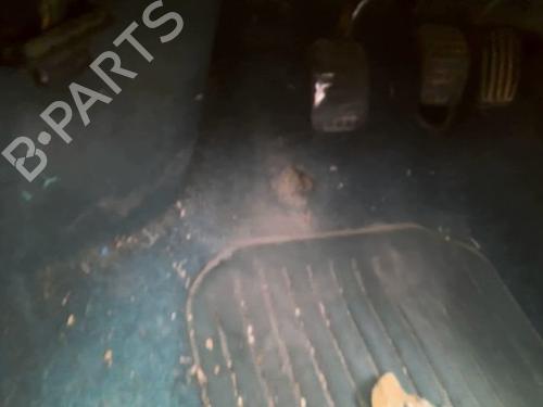Used Clutch pedal Clutch pedal 39086738 39086738