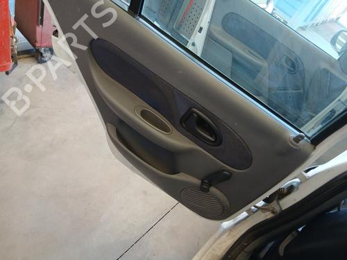 Lève-vitre arrière gauche RENAULT CLIO II (BB_, CB_) 1.2 (BB0A, BB0F, BB10, BB1K, BB28, BB2D, BB2H, CB0A,... (58 hp) 28509707