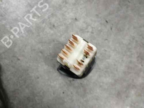 Used Warning switch Warning switch RENAULT MEGANE I Classic (LA0/1_) 1.4 16V (LA0D, LA1H, lA0W, LA10) (95 hp) 30752075 30752075