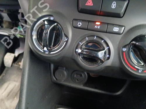 Climate control PEUGEOT 208 I (CA_, CC_) 1.2 VTI 82 | BP28621972I5