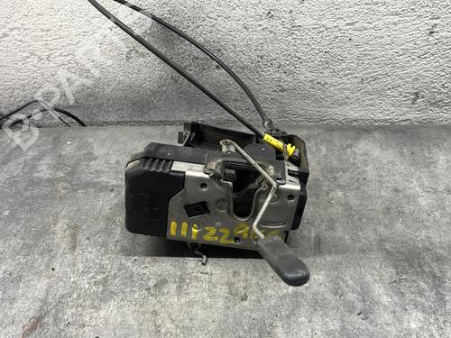 Used Front left lock Front left lock OPEL VIVARO A Van (X83) 1.9 DTI (F7) (101 hp) 33738455 33738455