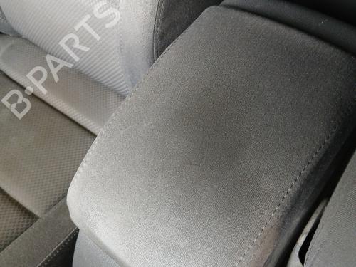 Used Armrest / Center console VW GOLF V (1K1) 2.0 TDI (170 hp) 30338789