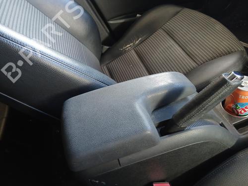 Armlæn MERCEDES-BENZ B-CLASS Sports Tourer (W245) B 180 CDI (245.207) (109 hp) 33200384