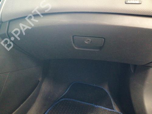 Used Glove box Glove box CHEVROLET CRUZE (J300) 2.0 CDI (163 hp) 27618801 27618801
