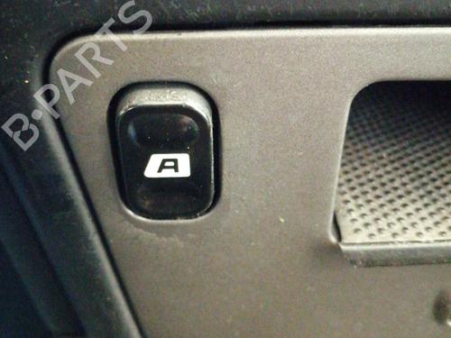 Used Left front window switch CITROËN XSARA (N1) 2.0 HDi 90 (90 hp) 26601778