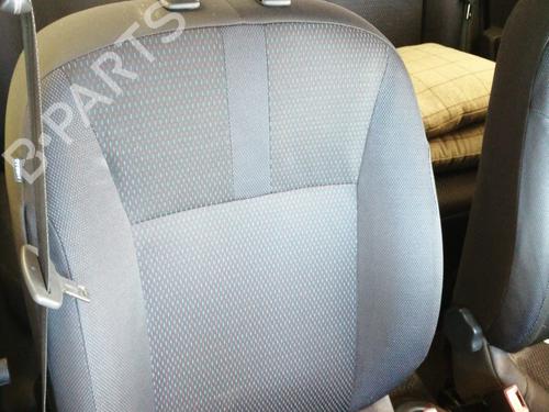 Right front seat RENAULT CLIO III (BR0/1, CR0/1) 1.2 16V (BR0P, CR0P) | BP24370636C16 