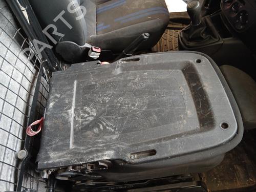 Right front seat FIAT QUBO (225_) 1.3 D Multijet (225CXB1A, 225AXB1A, 225CXB11, 225AXB11,... | BP32684370C16 - Image 4