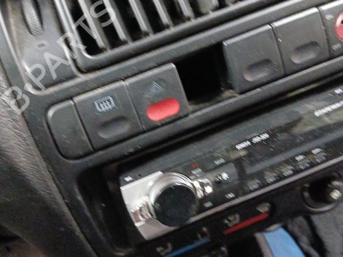 warning-switch-citroen-saxo-s0-s1-1996-1997-1998-1999-2000-2001-2002-2003-2004-32126305 main image