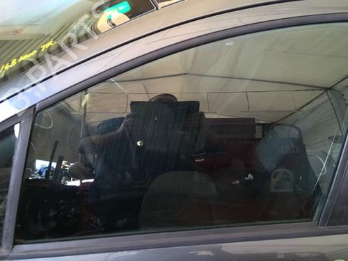 front-left-door-window-peugeot-207-sw-wk_-2007-2008-2009-2010-2011-2012-2013-40254040 main image