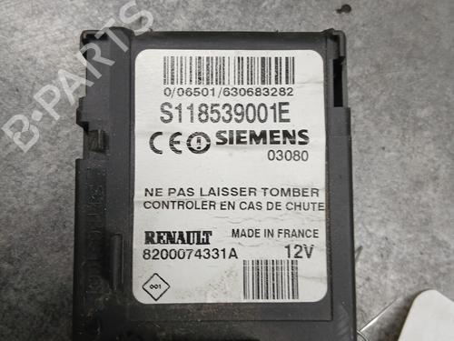 Card reader RENAULT MEGANE II (BM0/1_, CM0/1_) 1.6 16V (BM0C, CM0C) | BP28124685E4 