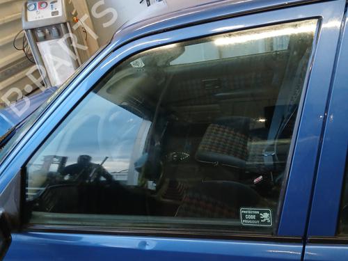 Dør rude ventre foran PEUGEOT 106 II (1A_, 1C_) 1.4 i (75 hp) 31355572