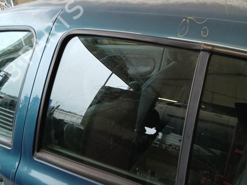 Dør rude ventre bagtil RENAULT CLIO II (BB_, CB_) 1.4 16V (B/CB0P, BB13) (98 hp) 32115604