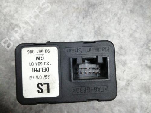 Left front window switch OPEL ZAFIRA A MPV (T98) 2.2 DTI 16V (F75) | BP25864281I27 - Image 4