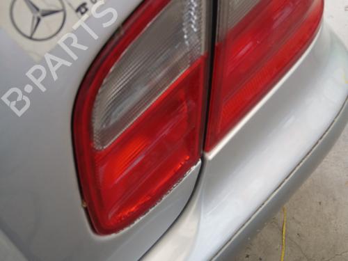 Højre baglygte bagklap Højre baglygte bagklap MERCEDES-BENZ CLK (C208) CLK 230 Kompressor (208.347) (193 hp) 36009911 36009911