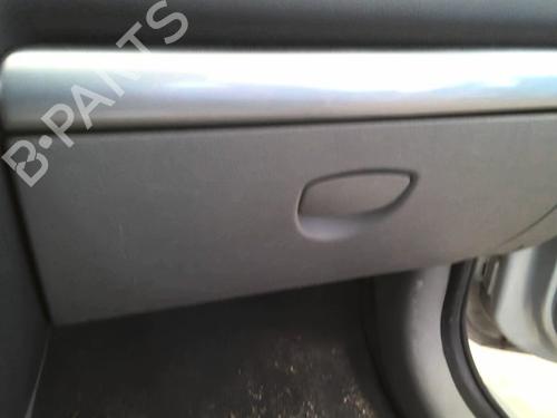Used Glove box Glove box RENAULT CLIO II (BB_, CB_) 1.4 16V (B/CB0P, BB13) (98 hp) 39979967 39979967
