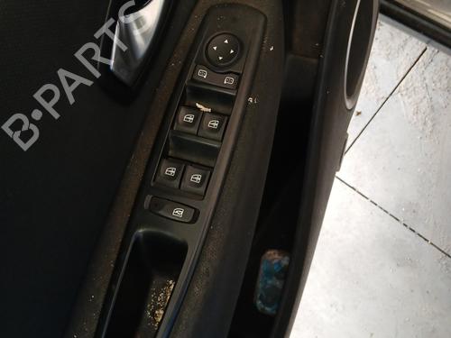 Used Left front window switch RENAULT GRAND SCÉNIC III (JZ0/1_) 1.9 dCi (JZ0J, JZ0N, JZ1K, JZ1S) (131 hp) 30144730